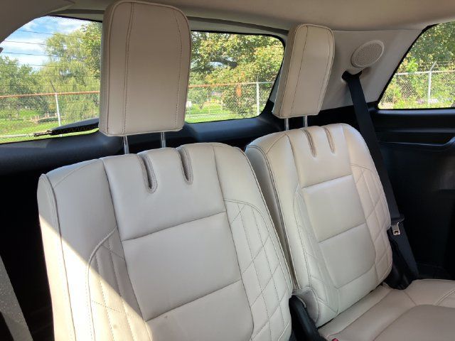 Used 2016 Ford Explorer Platinum AWD/4WD image 13