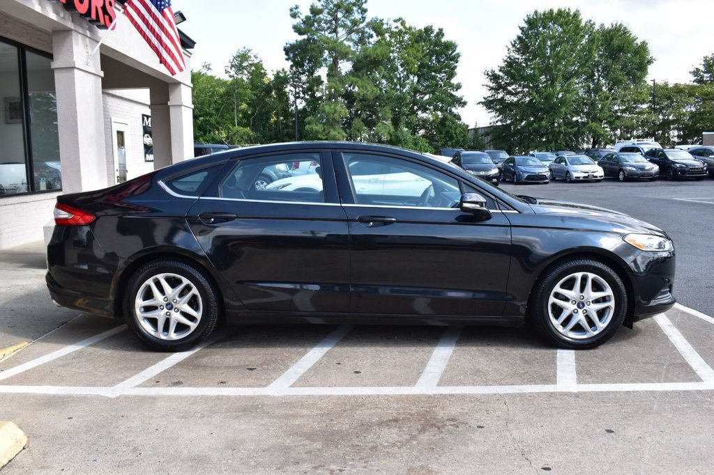 Used 2013 Ford Fusion SE FWD image 5