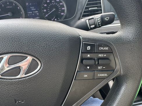 Used 2016 Hyundai Sonata SE FWD image 13