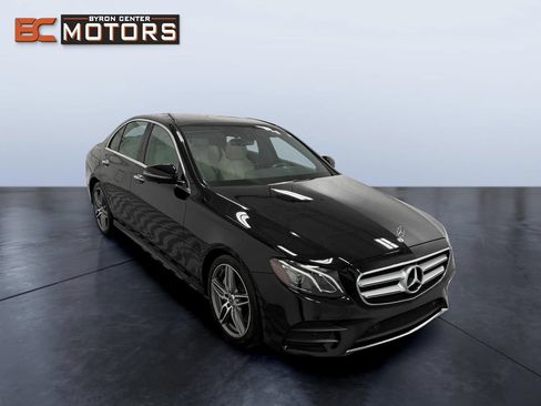 Used 2019 Mercedes-Benz E 300 4MATIC w/ Premium 1 Package image 7
