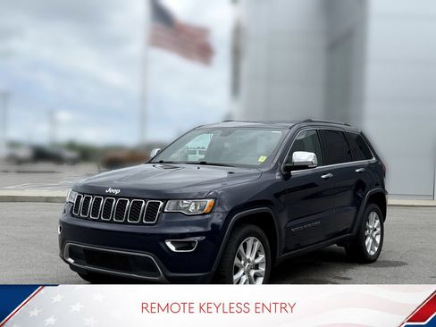 Used 2017 Jeep Grand Cherokee Limited AWD/4WD image 5