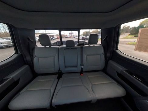 Used 2022 Ford F150 Lariat w/ Equipment Group 502A High image 33