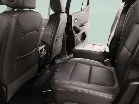 Used 2023 Chevrolet Traverse LT w/ LPO, Floor Liner Package AWD/4WD image 27