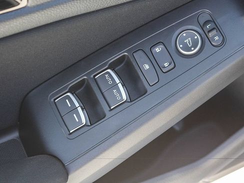 Certified 2025 Honda Civic Sport Touring image 21