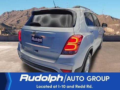 Used 2017 Chevrolet Trax LT w/ LT Convenience Package image 5