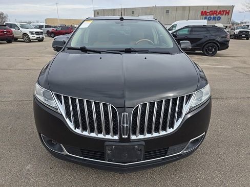 Used 2015 Lincoln MKX AWD w/ Equipment Group 101A image 2
