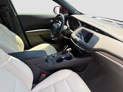 Used 2020 Cadillac XT4 Sport w/ Driver Awareness Package FWD image 28