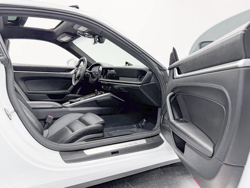 Used 2020 Porsche 911 Carrera 4S AWD/4WD image 26