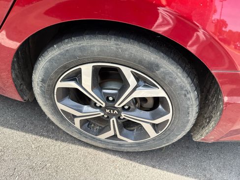 Used 2020 Kia Forte LXS FWD image 5
