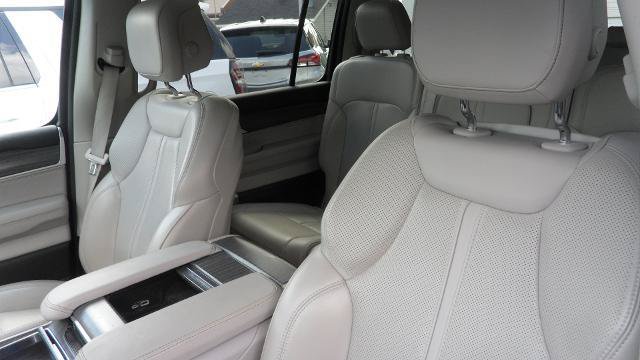 Used 2024 Jeep Wagoneer Series II w/ Flexible Seating Group AWD/4WD image 34