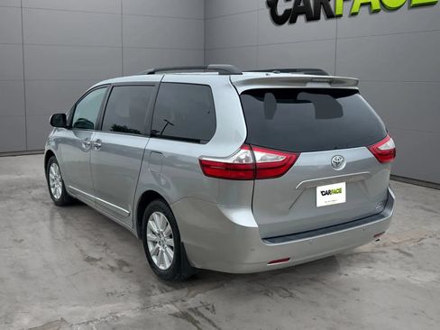 Used 2017 Toyota Sienna XLE Premium AWD/4WD image 8