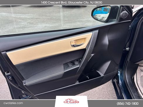 Used 2017 Toyota Corolla LE image 11