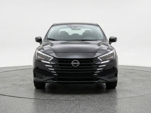 Used 2025 Nissan Versa SV FWD image 2