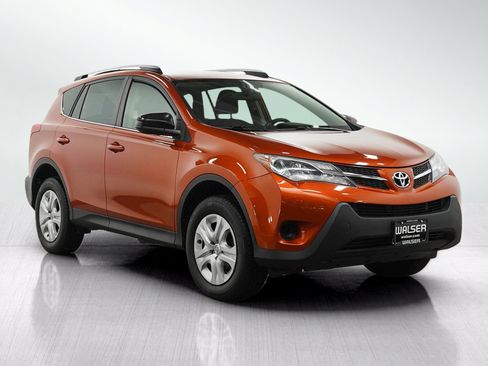 Used 2015 Toyota RAV4 LE AWD/4WD image 7