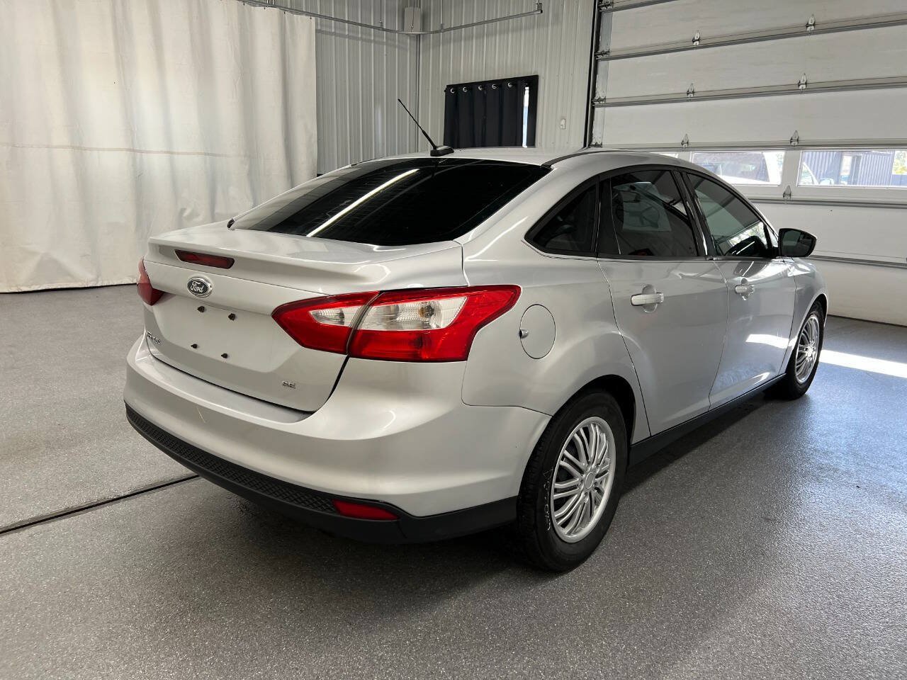 Used 2012 Ford Focus SE FWD image 4