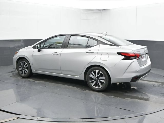 Used 2024 Nissan Versa SV FWD image 9