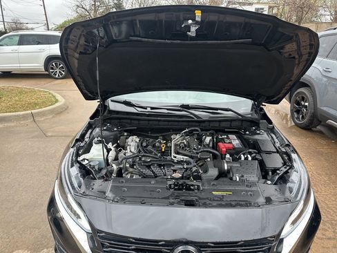 Used 2024 Nissan Altima 2.5 SV image 23