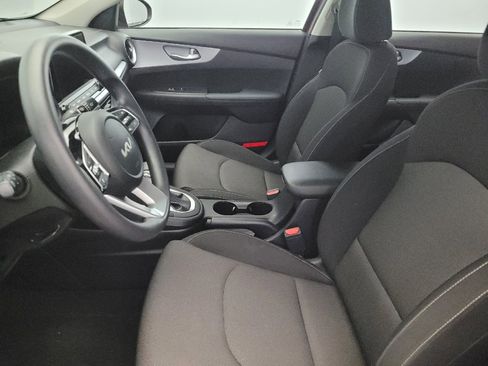 Used 2023 Kia Forte LXS image 17