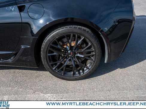 Used 2016 Chevrolet Corvette Z06 w/ 3LZ Preferred Equipment Group image 12