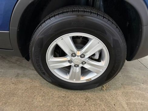 Used 2020 Chevrolet Trax LT w/ LPO, Protection Package AWD/4WD image 9