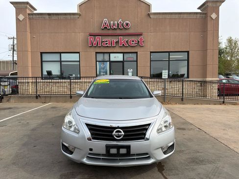 Used 2015 Nissan Altima 2.5 S w/ Power Driver Seat Package FWD image 2