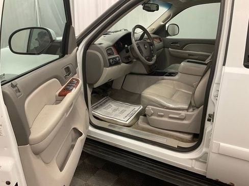Used 2008 Chevrolet Tahoe LT w/ LT Preferred Equipment Group AWD/4WD image 7