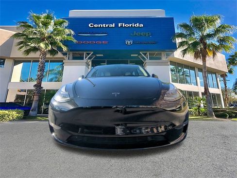 Used 2022 Tesla Model Y Performance image 3