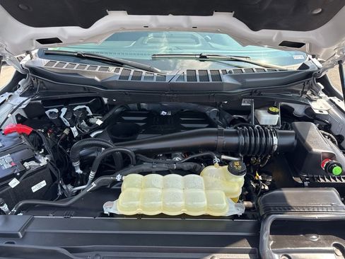 Used 2021 Ford F150 XLT image 10