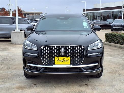 Used 2024 Lincoln Corsair Reserve image 5