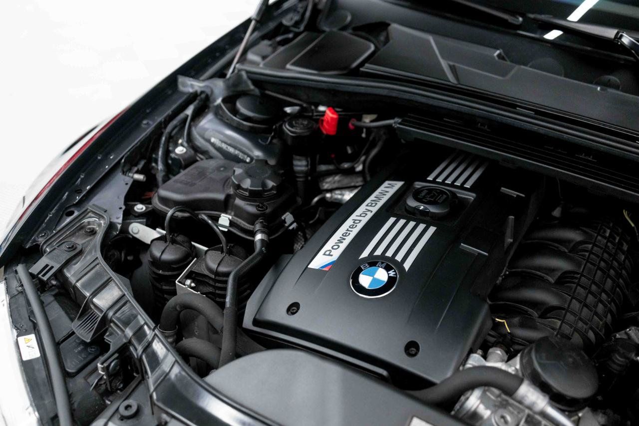 Used 2011 BMW 1 Series M RWD image 70