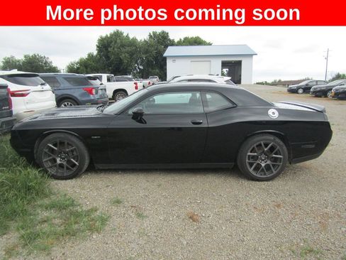 Used 2018 Dodge Challenger R/T RWD image 2
