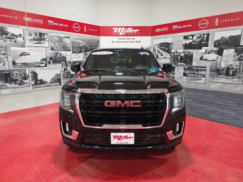 Certified 2022 GMC Yukon XL SLE w/ Gmc Pro Safety Plus Package AWD/4WD image 9