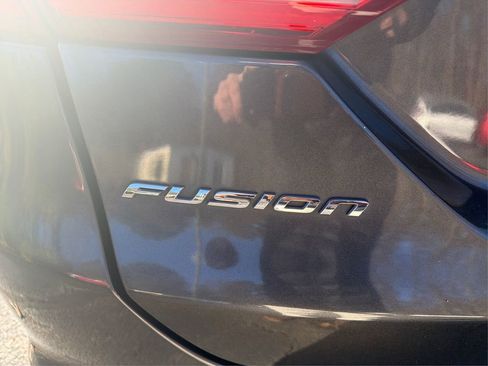 Used 2018 Ford Fusion S image 29