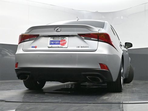 Used 2017 Lexus IS 200t w/ Premium Package image 27