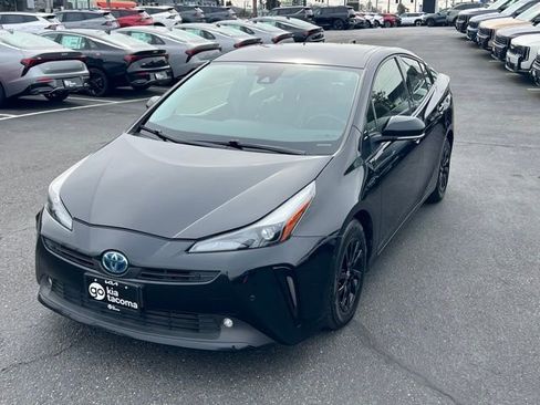 Used 2022 Toyota Prius AWD image 3