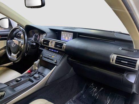 Used 2016 Lexus IS 200t RWD image 28