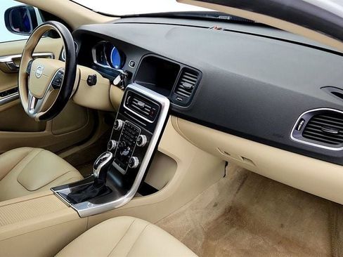 Used 2015 Volvo V60 T5 Premier FWD image 23