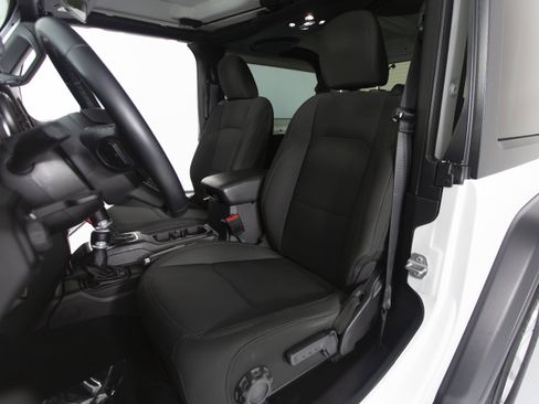 Used 2021 Jeep Wrangler Sport image 27