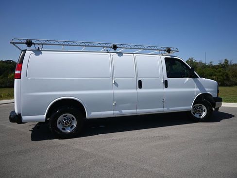 Used 2020 GMC Savana 3500 Extended w/ Driver Convenience Package image 57