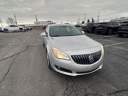 Used 2015 Buick Regal image 7
