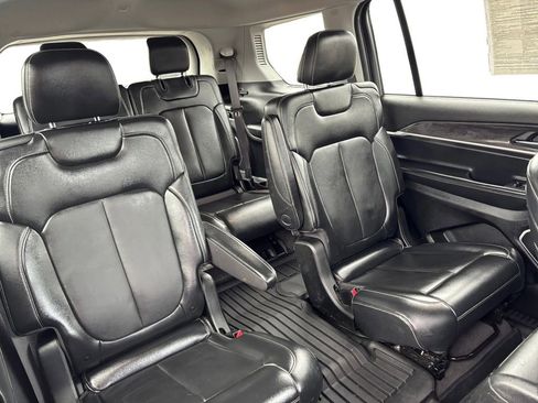 Used 2021 Jeep Grand Cherokee L Limited image 23