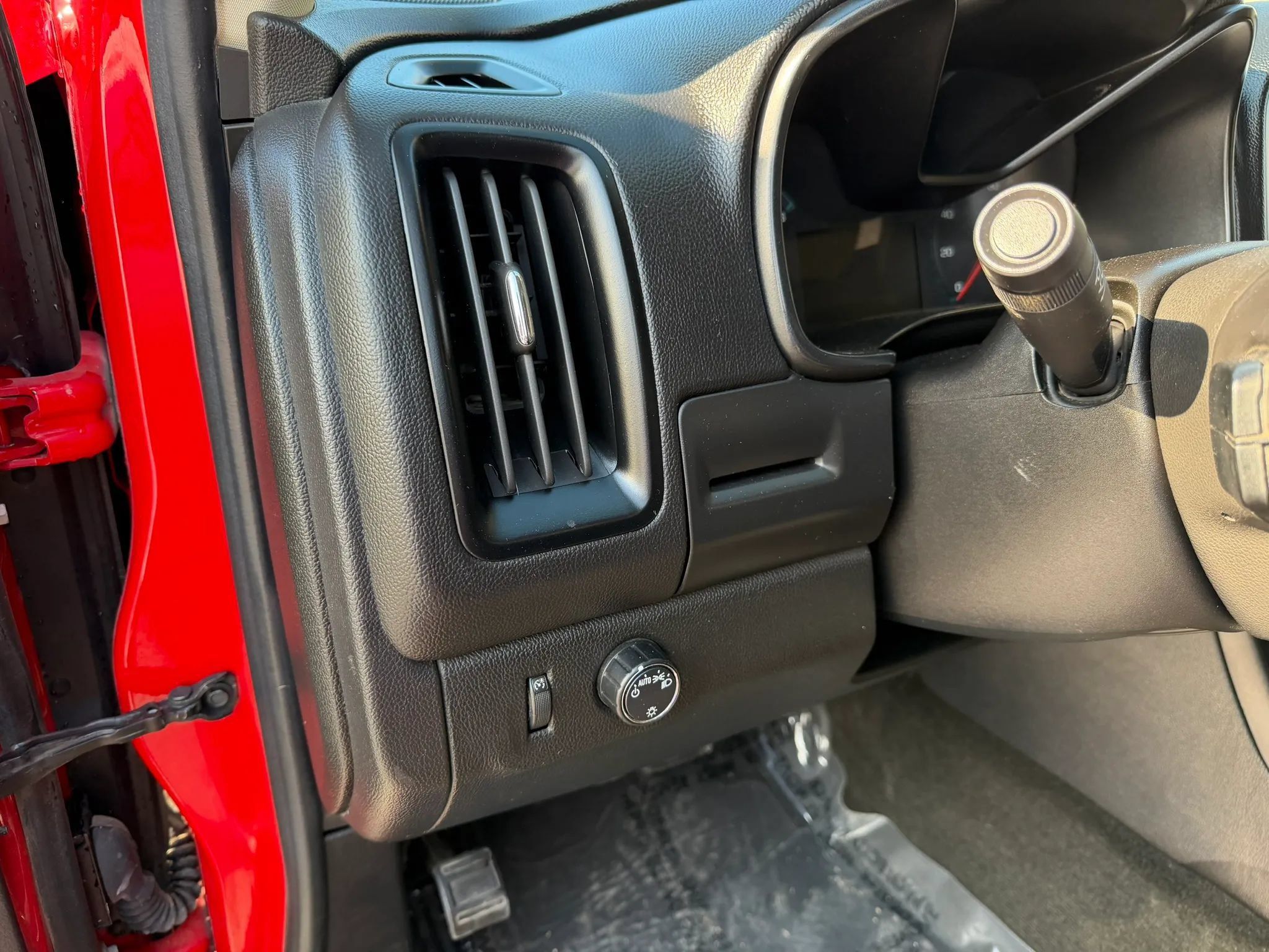 Used 2017 Chevrolet Colorado LT RWD image 13