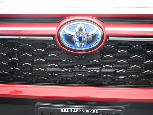 Used 2021 Toyota RAV4 SE w/ Weather & Moonroof Package AWD/4WD image 17