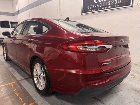 Used 2019 Ford Fusion SE FWD image 4
