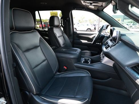 Used 2024 GMC Yukon SLT RWD image 29