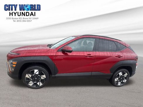 Used 2024 Hyundai Kona SEL w/ Convenience Package AWD/4WD image 2
