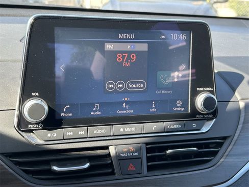 Used 2025 Nissan Altima 2.5 SV image 27