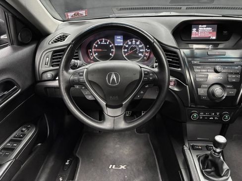 Used 2013 Acura ILX 4dr Sdn 2.4L Premium Pkg image 36