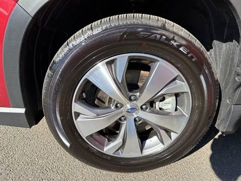 Certified 2025 Subaru Ascent Premium image 31