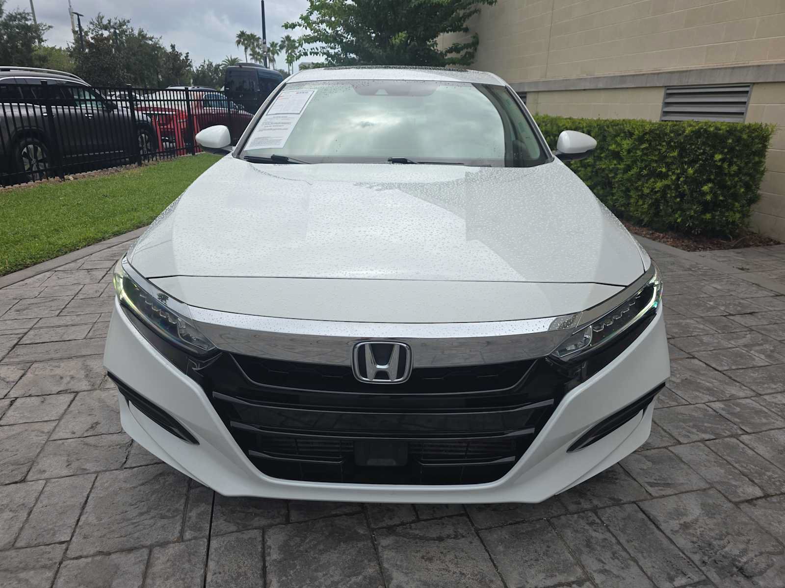 Used 2018 Honda Accord EX-L image 2
